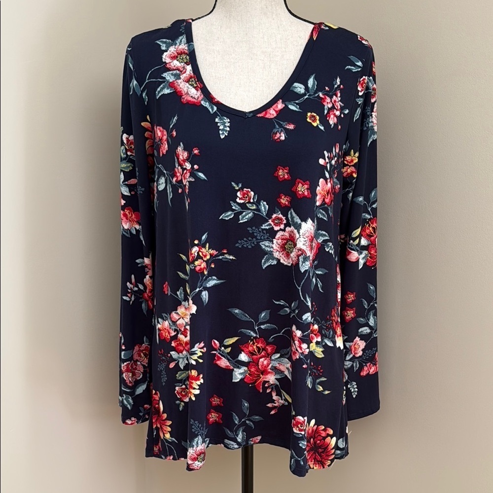 New Falls Creek Navy Blue Floral Long Sleeve Women's M Soft Knit Top